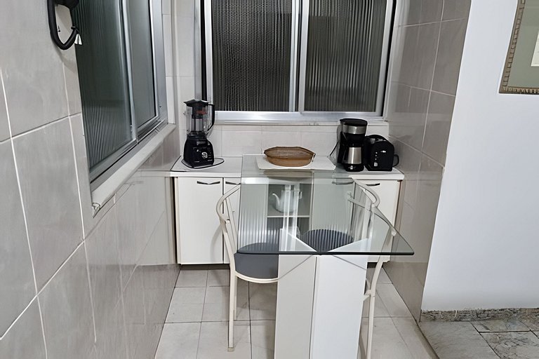 2 Minutos da Praia | 2 Quartos | Ar Condicionado